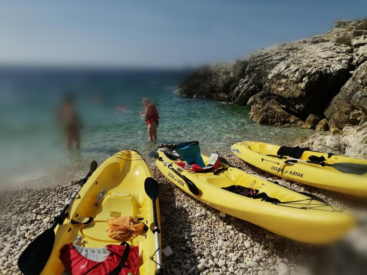 Cave With Free Parking Apartment Пула Екстериор снимка