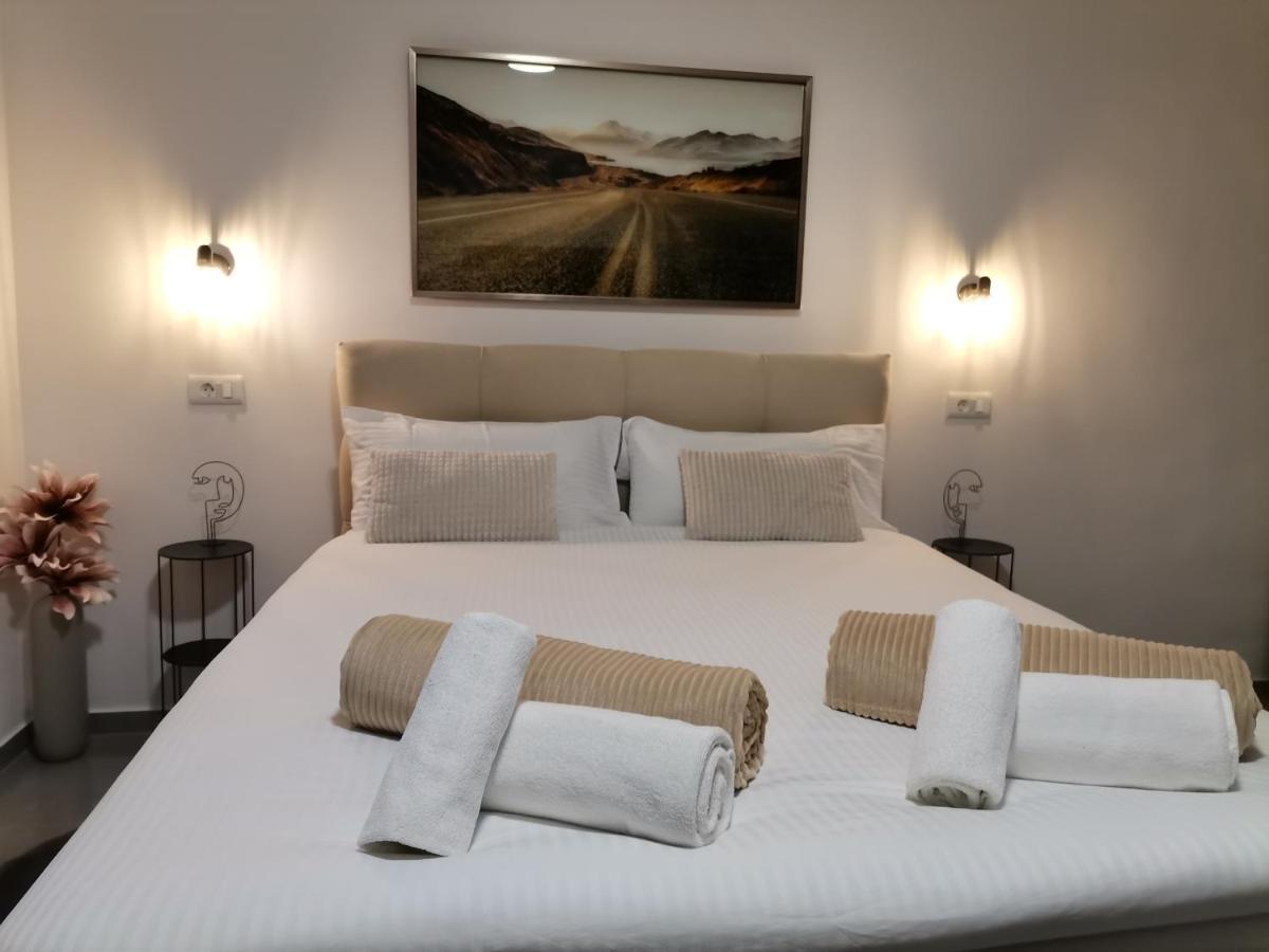 Cave With Free Parking Apartment Пула Екстериор снимка