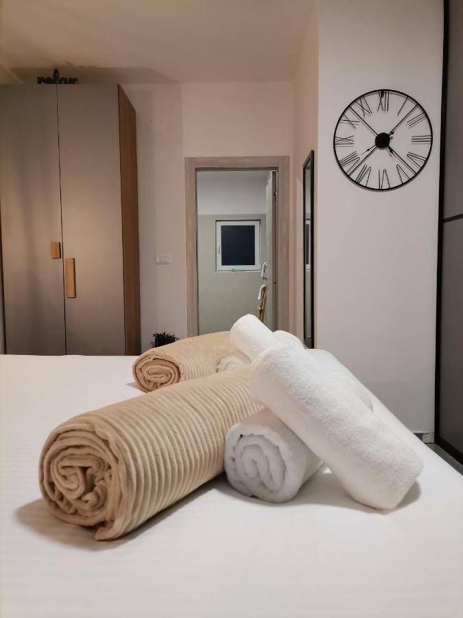 Cave With Free Parking Apartment Пула Екстериор снимка